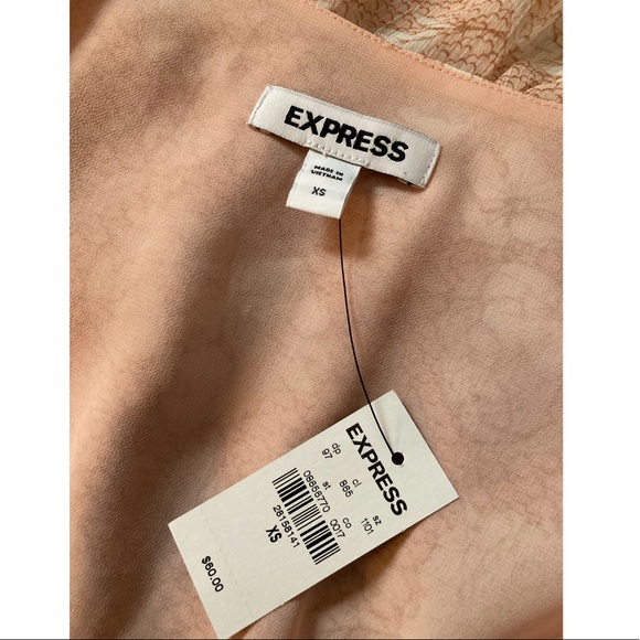 Express Blush textured Long Sleeve floral wrap blouse size XS - Picture 6 of 6